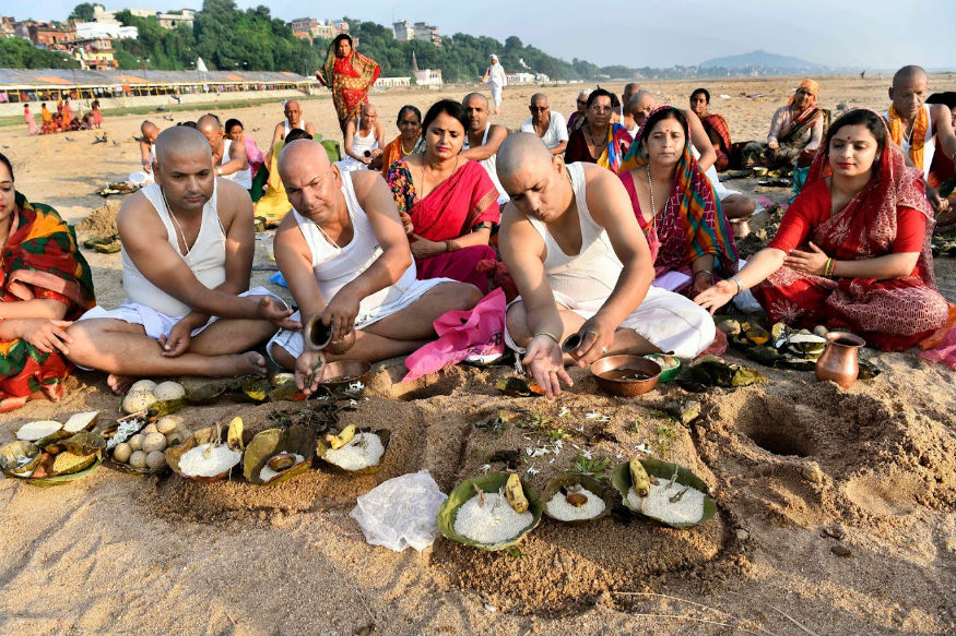 व्रत पूर्णिमा और पितृपक्ष आज, पूर्वजों की शांति के लिए करें ये काम!