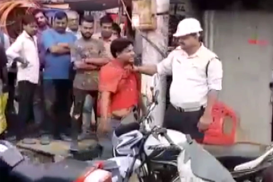 मोटर व्हीकल एक्ट, New Motor Vehicle Act 2019, ट्रैफिक चालान, Traffic Challan, ट्रैफिक पुलिस, Traffic Police, वीडियो रिकॉर्डिंग, video recording, मोबाइल फोन, Mobile Phone, कैमरा, Camera, पुलिस, police, ड्राइविंग लाईसेंस, Driving licence, रजिस्ट्रेशन सर्टिफिकेट, RC, फरीदाबाद, faridabad, vehicle checking, वाहन चेकिंग, public rights, जनता के अधिकार, supreme court, सुप्रीम कोर्ट, Advocate Dr. Brahm Dutt, एडवोकेट डॉ. ब्रह्मदत्त, bike, बाइक, car, कार