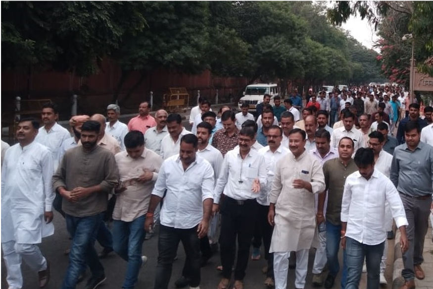 EWS Reservation: संपत्ति संबंधी प्रावधान समाप्त, सवर्ण समाज ने जताया सीएम गहलोत का आभार EWS Reservation: Savarna society expressed gratitude to CM Ashok Gehlot