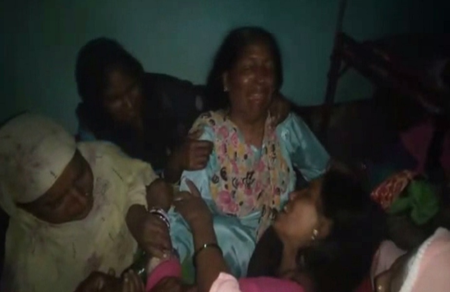दोनों युवकों की मौत के बाद परिजनों का रो-रो कर हुआ बुरा हाल