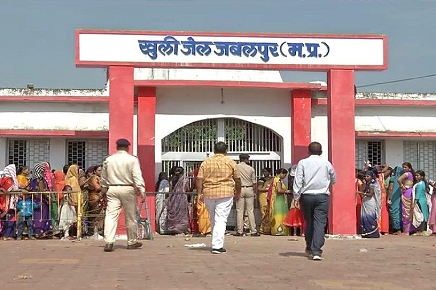News - जेल प्रबंधन ने करीब 5 हज़ार मुलाकाती बहनों को भाईयों से मिलाने की व्यवस्था की है