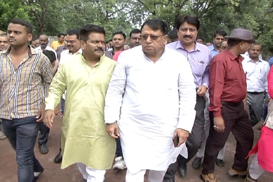 News - मंत्री पीसी शर्मा ने कहा कि अब प्रदेश में इलेक्ट्रॉनिक गाड़ियों को चलाया जाएगा.