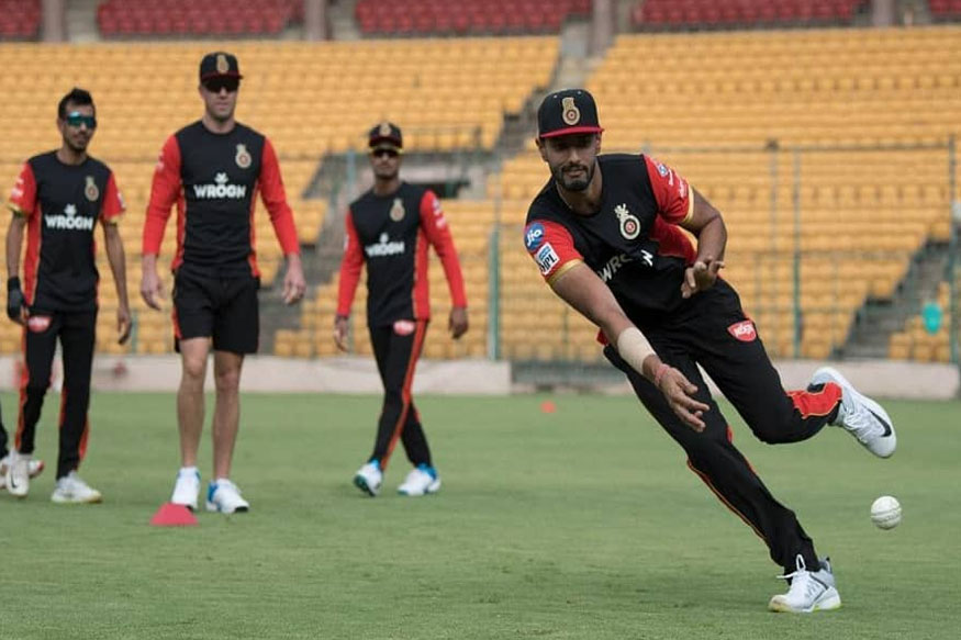 shivam dube century, vijay hazare trophy 2019, mumbai vs karnataka match, shivam dubey innings, manish pandey, shreyas iyer, शिवम दुबे शतक, श्रेयस अय्यर, मनीष पांडे, मुंबई बनाम कर्नाटक, कर्नाटक मुंबई मैच, विजय हजारे ट्रॉफी