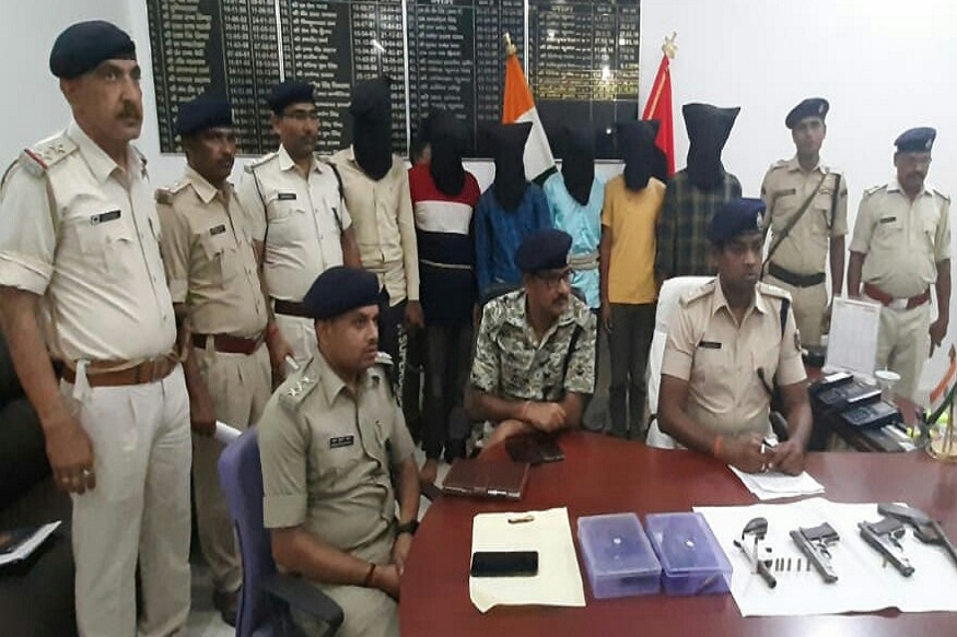 मुजफ्फरपुर में हथियार समेत पकड़े गए कुख्यात, 32 मामलों में थी पुलिस को तलाश