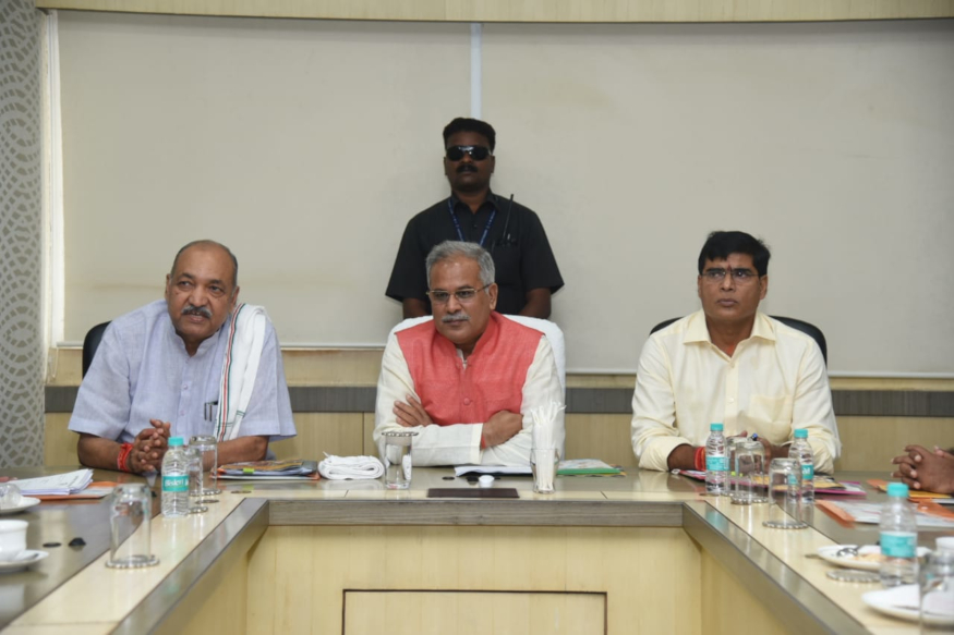 कांग्रेस की इस अहम बैठक में शामिल नहीं हुई BJP, कहा- नहीं मिला आमंत्रण! कांग्रेस की इस अहम बैठक में शामिल नहीं हुई BJP, कहा- नहीं मिला आमंत्रण!