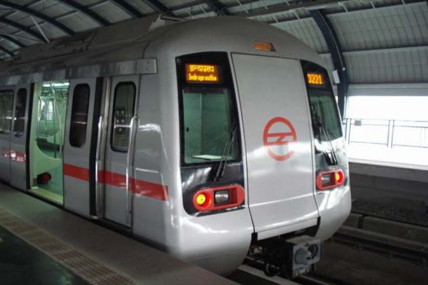 नए साल का तोहफा, Delhi Metro से सफर करने वालों को आज से मिलेगी ये खास सुविधा