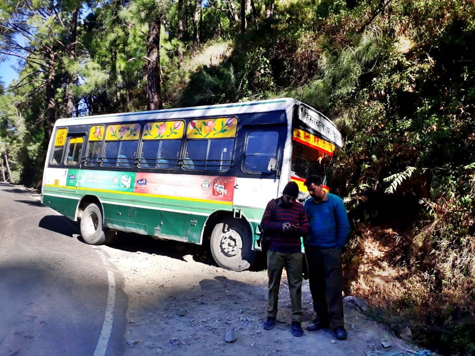 JKSRTC begins bus service on Mughal road between Poonch, Srinagar | Kashmir  Images Newspaper