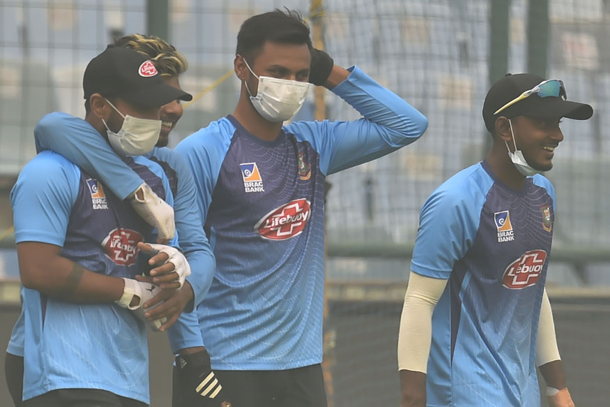 INDvBAN:'दमघोंटू धुंध' के बीच रोहित की टीम इंडिया के सामने बांग्लादेश की चुनौती 2570989