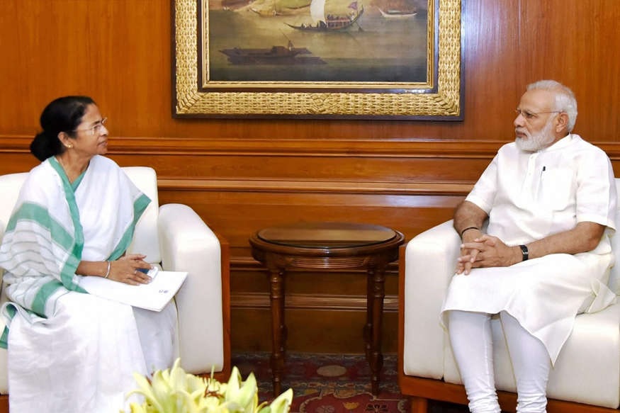 ‘बुलबुल’ से सहमा बंगाल, तेज हवाओं के साथ बारिश, PM मोदी ने ममता से की बात