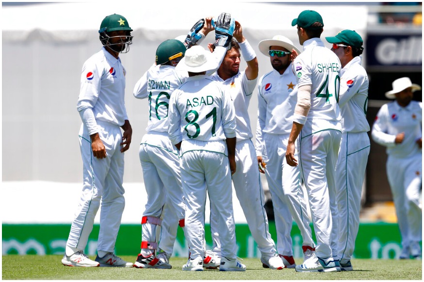पाकिस्तान में क्रिकेट का टिकट भी हुआ 'गरीब', सिर्फ 46 रुपये में देखें मैच