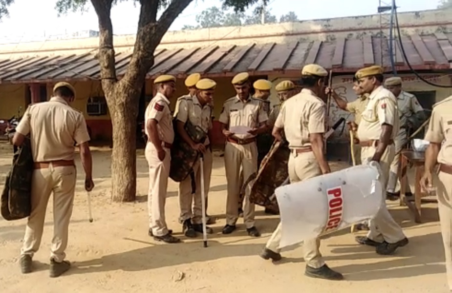 अलवर व भरतपुर पुलिस ने संयुक्त दबिश देकर बदमाश को किया गिरफ्तार