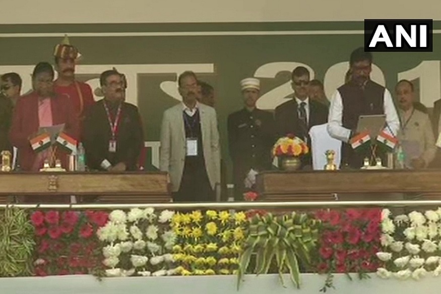 Hemant Soren Swearing-in Ceremony Live,Hemant Soren oath LIVE, Hemant Soren Swearing-in Ceremony LIVE, CM Hemant Soren LIVE, हेमंत सोरेन शपथ ग्रहण लाइव, सीएम हेमंत सोरेन, Jharkhand LIVE, JMM, Congress, RJD