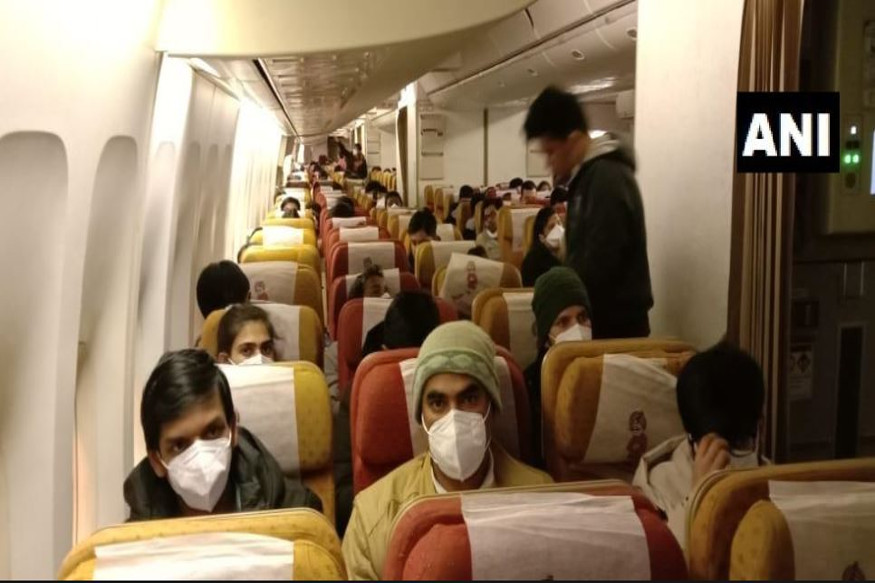 कोरोनावायरस :चीन में फंसे छात्रों को लेकर कुछ ही घंटों में भारत पहुंचेगा विमान