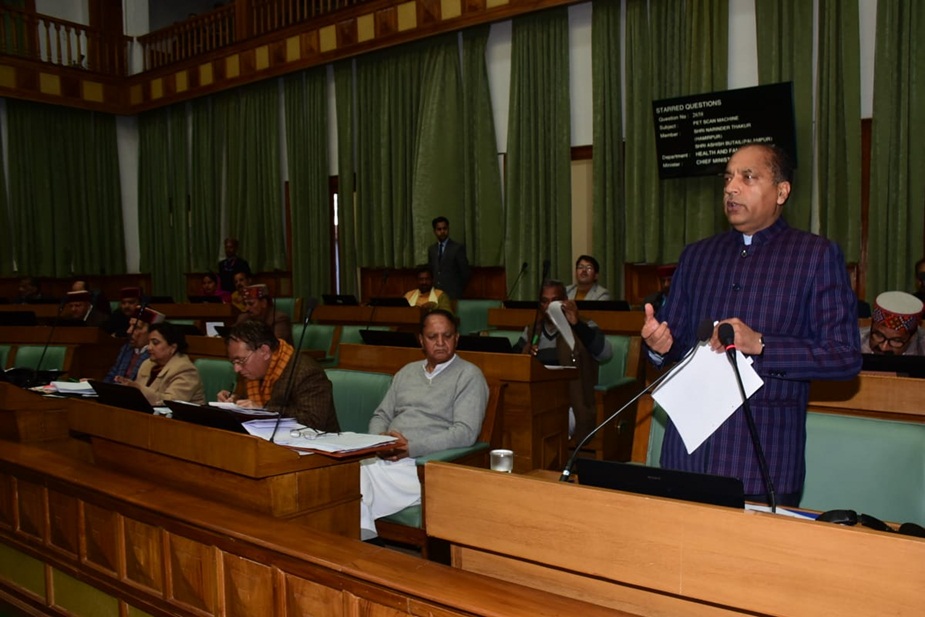 हिमाचल विधानसभा के सेशन के दौरान सीएम जयराम ठाकुर.