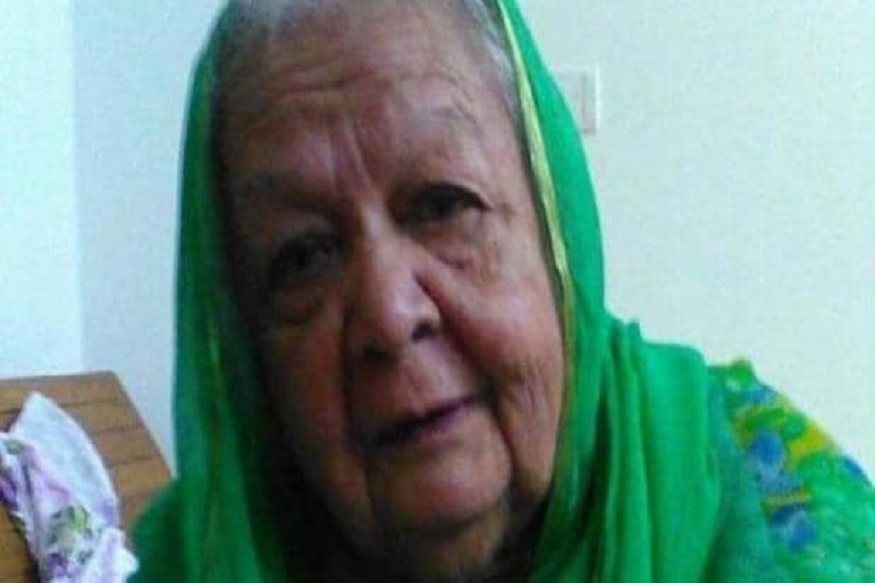 कोरोना: हज के लिए जमा किए पांच लाख रुपए बुजुर्ग महिला ने किये दान