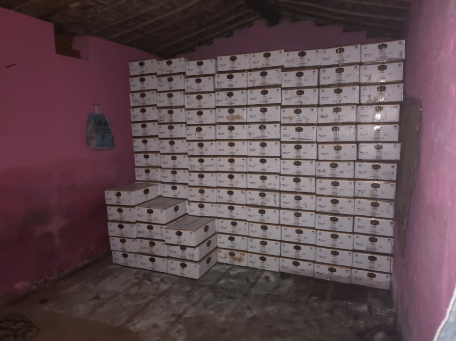 chhattisgarh news, cg news, mahasamund news. illegal liquor, illegal liquor recovered from mahasamund, liquor supply in holi, illegal liquor supply in holi, holi 2020, छत्तीसगढ़ न्यूज, महासमुंद न्यूज, होली में शराब सप्लाई, होली में अवैध शराब, महासमुंद में शराब बरामद, महासमुंद में 13 लाख की शराब बरामद, होली 2020