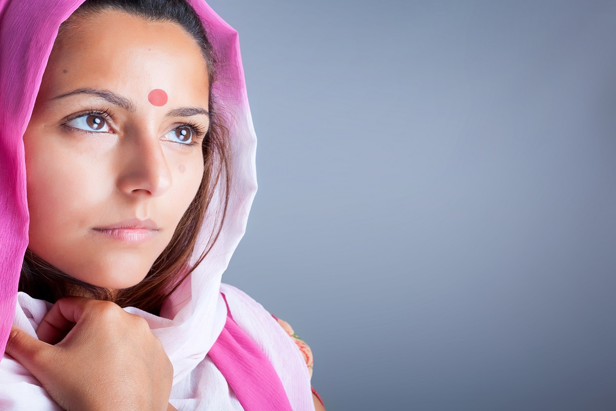 to get rid of bindi allergies Follow these tips बिंदी लगाने से होती है एलर्जी? इन आसान टिप्स