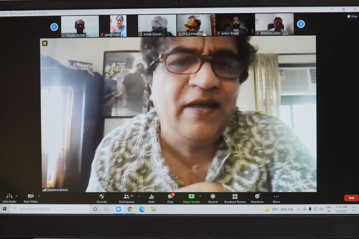 मशहूर लेखक और गीतकार स्वानंद किरकिरे बने दिल्ली हिंदी अकादमी के नए उपाध्यक्ष | मशहूर लेखक और गीतकार स्वानंद किरकिरे बने दिल्ली हिंदी अकादमी के नए उपाध्यक्ष |