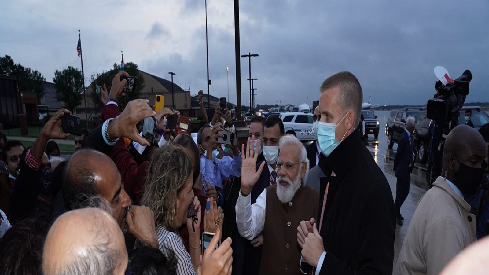PM Modi In US: भारतीयों ने किया गर्मजोशी से स्वागत, प्रधानमंत्री बोले- आपकी अलग पहचान तारीफ के काबिल