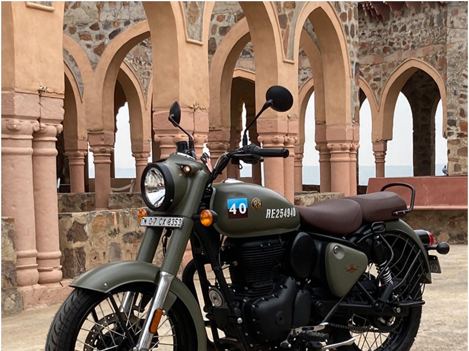 Royal Enfield launched next generation Classic 350 with new engine know price and specifications achs – News18 हिंदी