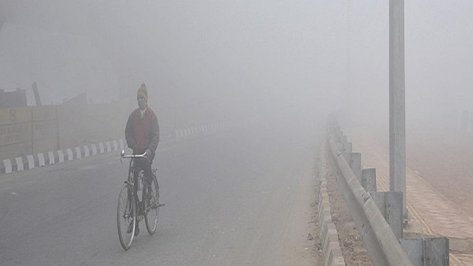 Weather Update: मानसून की वापसी के कारण पहाड़ों पर गिरी बर्फ से बढ़ी ठंड, जानें मौसम का हाल