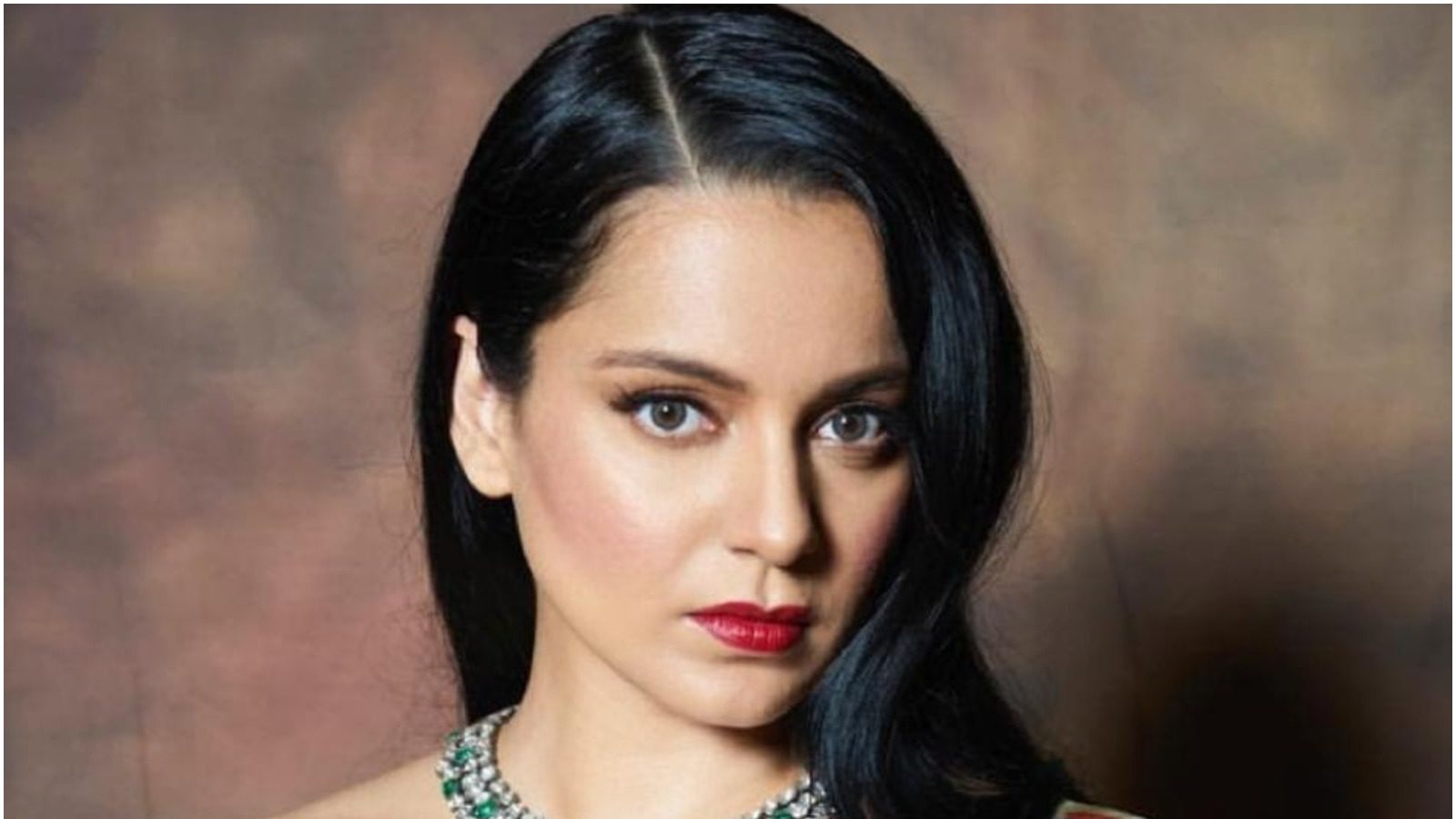 Kangana Ranaut Education: कंगना रनौत को डॉक्टर बनाना चाहते थे घरवाले, कम उम्र से कर रही हैं संघर्ष Kangana Ranaut Education: कंगना रनौत को डॉक्टर बनाना चाहते थे घरवाले, कम उम्र से कर रही हैं संघर्ष