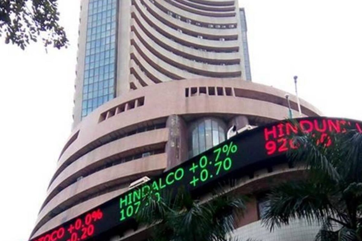 Stock Market- सेंसेक्स 329 अंक टूटकर 57,788 पर हुआ बंद, निफ्टी 103 अंक लुढ़का