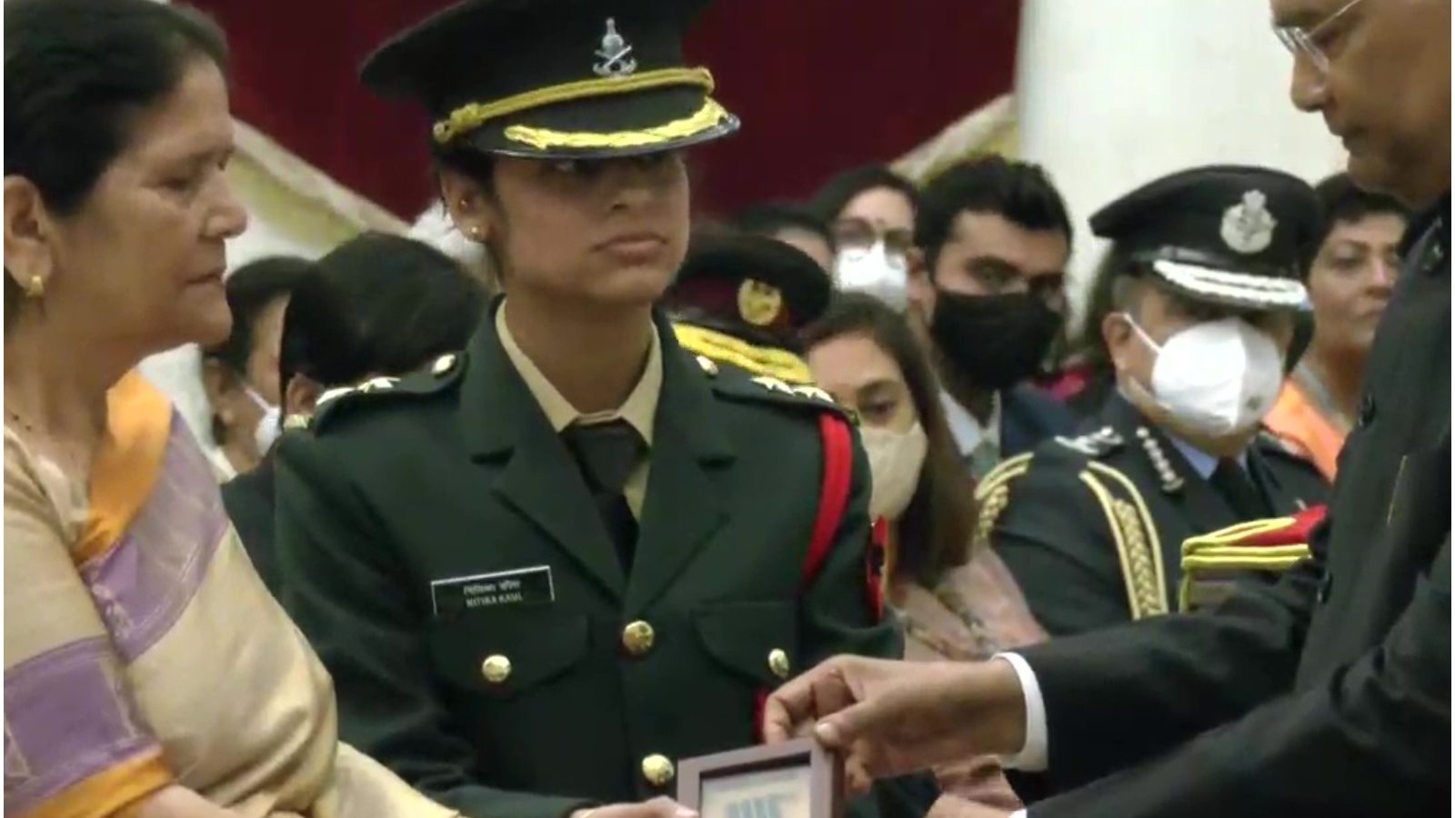 Gallantry Awards 2021: शहीद मेजर विभूति ढौंडियाल को मिला बड़ा सम्मान, 5 आतंकियों को किया था ढेर