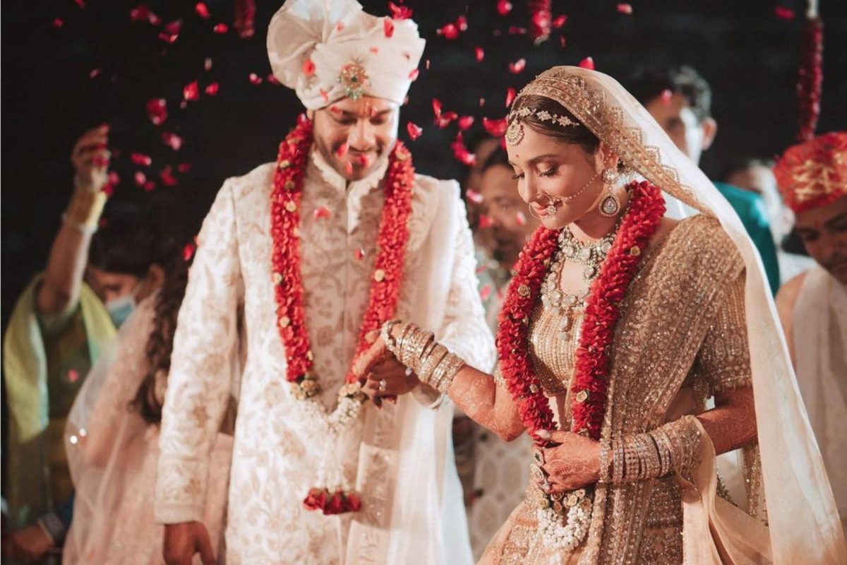 Marigold Jaimalas Are Trending & Here's Why! | WeddingBazaar