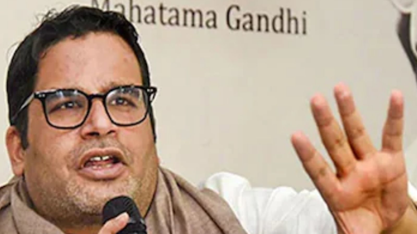 प्रशांत किशोर ने राहुल गांधी पर कसा तंज, बोले- ‘कांग्रेस पार्टी का नेतृत्व करना एक व्यक्ति का दिव्य अधिकार नहीं’