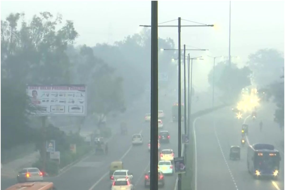 Delhis air quality remains in very poor category nodark - Delhi Air  Pollution: दिल्‍ली-एनसीआर को प्रदूषण से मिली राहत, रेड जोन से बाहर हुए सभी  इलाके – News18 हिंदी