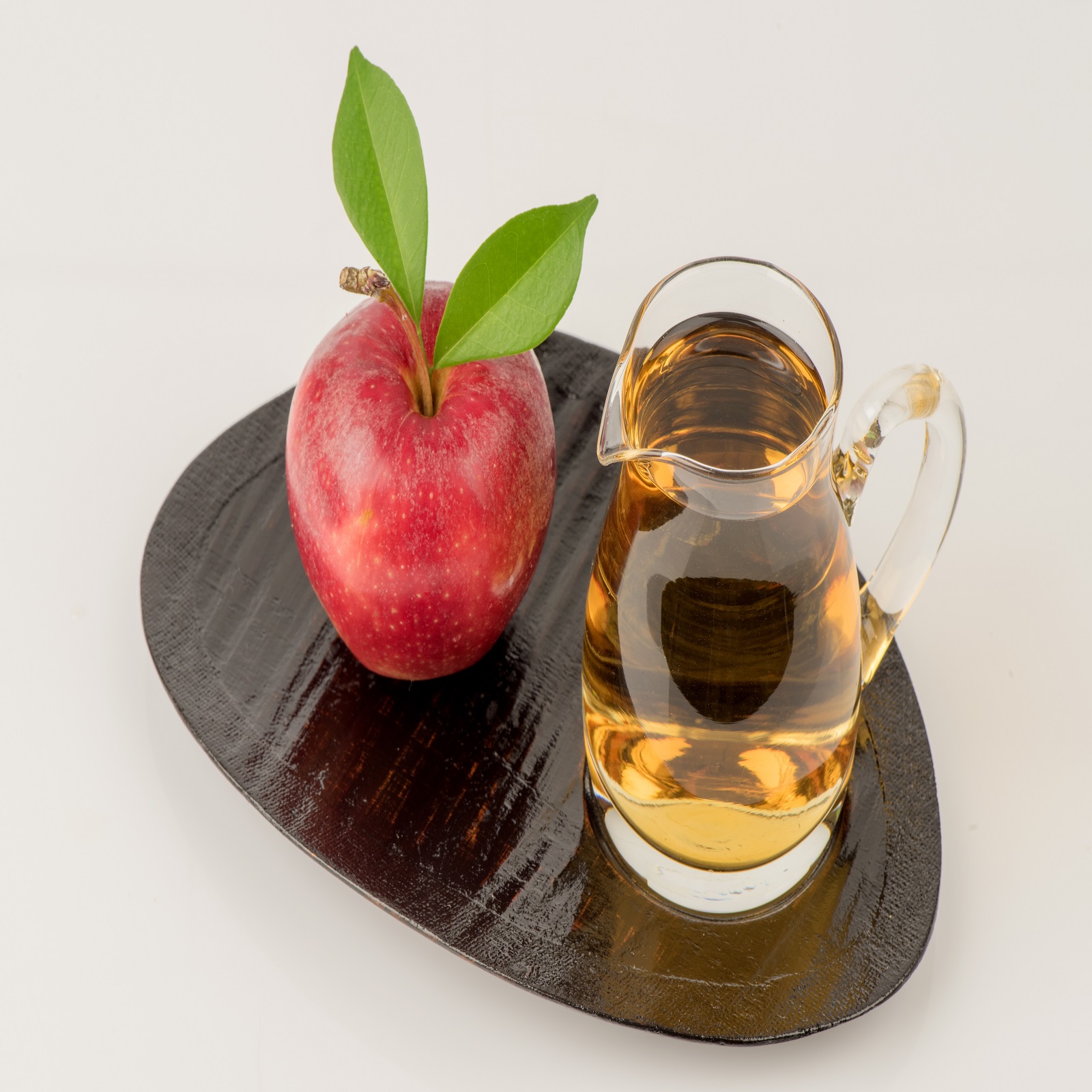 Benefits of washing hair with apple cider vinegar mt - Apple Cider Vinegar  Benefits: कभी धोये हैं एप्पल साइडर विनेगर से बाल? जानें इस्तेमाल का तरीका –  News18 हिंदी