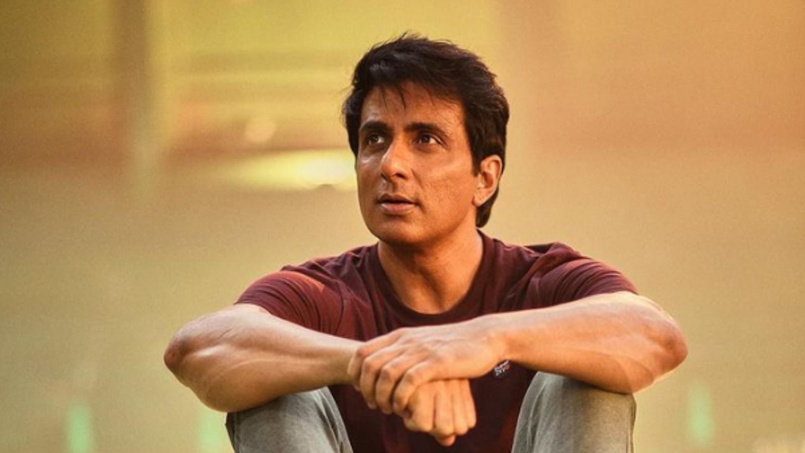 Sonu Sood अपने फैन की डिमांड से हुए हैरान, बोलें-कभी सोचा न था कि बिजली का मीटर लगाना पड़ेगा !