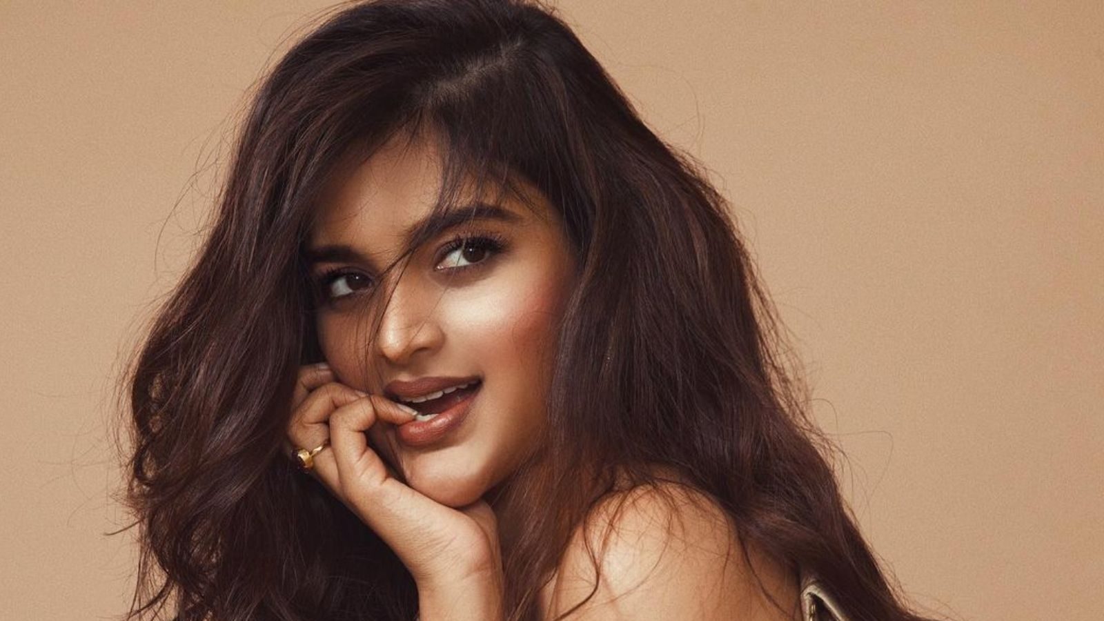 [Image: nidhhi-agerwal-2-164147314516x9.jpg]