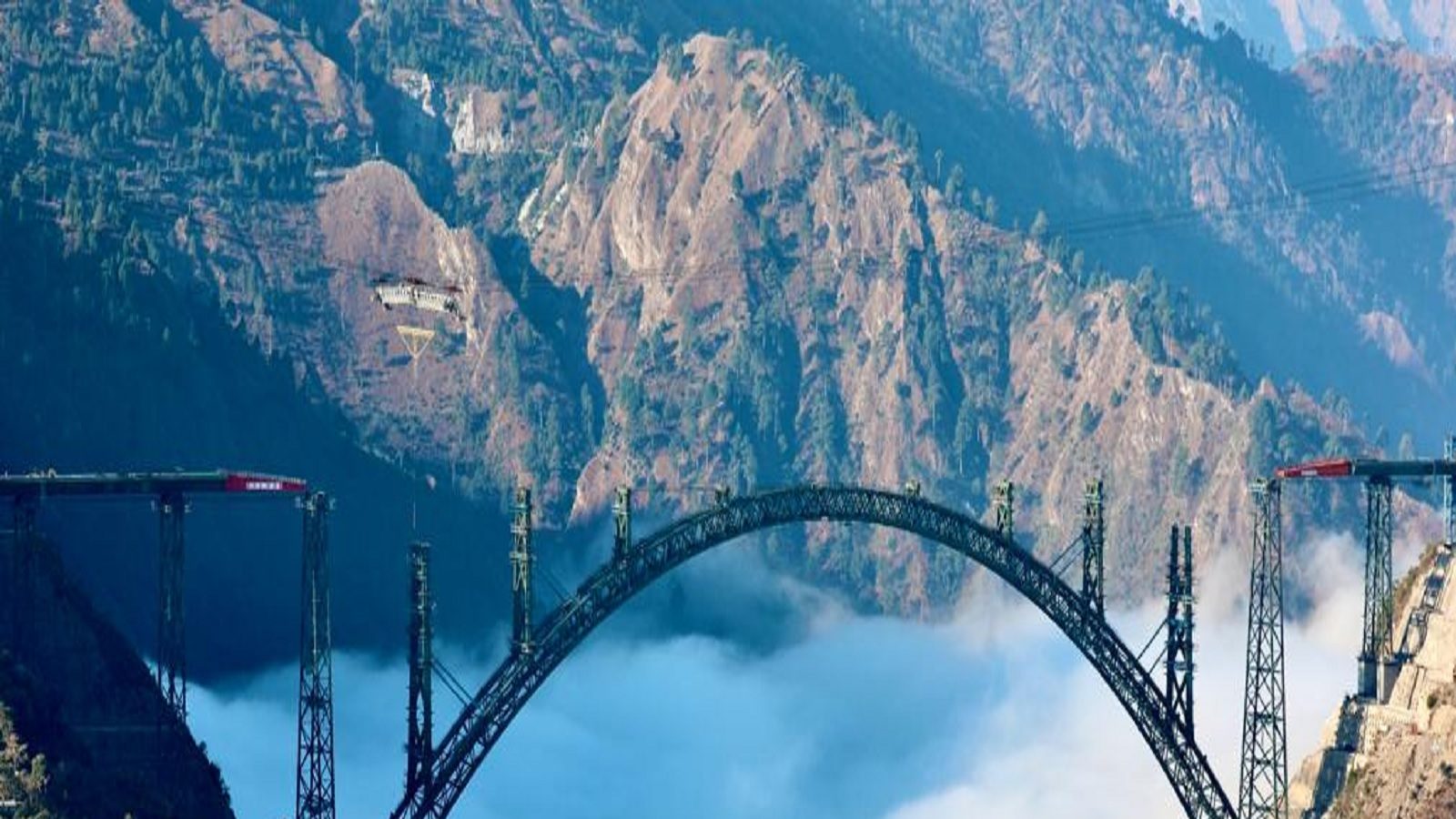 The train will run above the clouds... Indian Railways built the world&#39;s  highest bridge, this photo will surprise