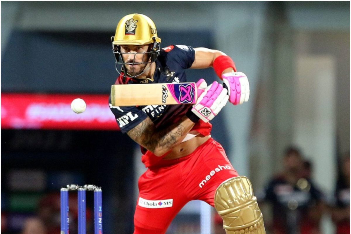 IPL 2022: फाफ डुप्लेसी ने रचा इतिहास, बतौर RCB कप्तान पहले ही मैच में 10  गेंद पर बनाए 54 रन - ipl 2022 faf du plessis scored a half century in the  first match as rcb captain vs pbks – News18 हिंदी