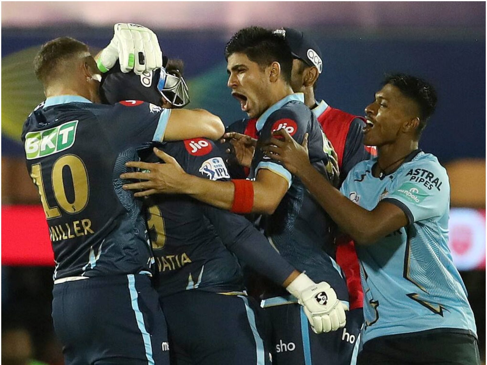 GT vs PBKS Last Over: गुजरात के तीन-तेरह में फंसा पंजाब, राहुुल बने सुपरमैन GT vs PBKS Last Over: गुजरात के तीन-तेरह में फंसा पंजाब, राहुुल बने सुपरमैन