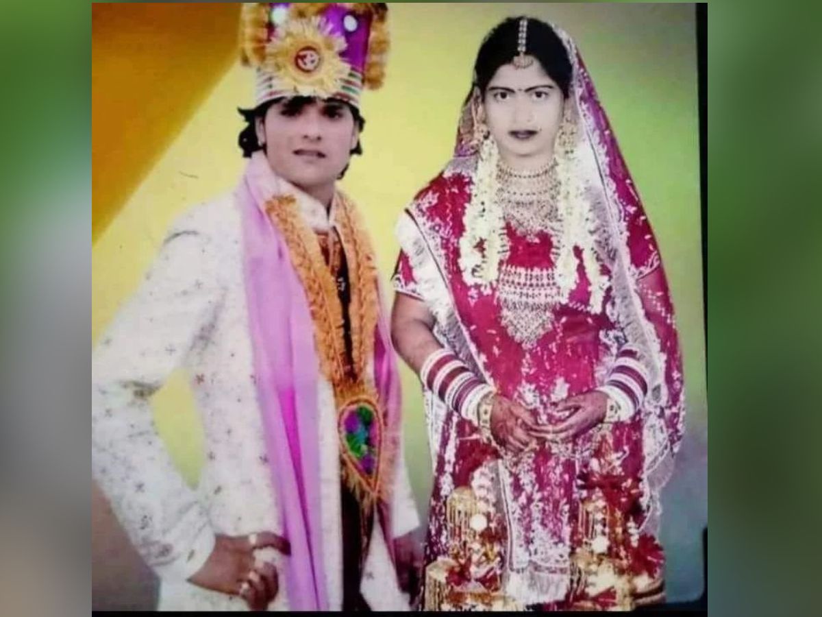 Khesari lal Wedding Photo: खेसारी की शादी की अनसीन फोटो वायरल, ससुर ने 4 भैंस बेचकर सिर पर सजाया था सेहरा - khesari lal yadav unseen wedding photo goes viral during marriage