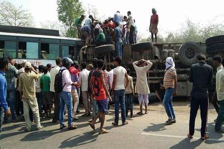मुजफ्फरपुर में फिर से हादसे का शिकार हुई बस, ट्रक को मारी सीधी टक्कर
