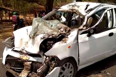 Madhya Pradesh: Car collided with a truck, four people killed and two injured à¤à¥ à¤²à¤¿à¤ à¤à¤®à¥à¤ à¤ªà¤°à¤¿à¤£à¤¾à¤®